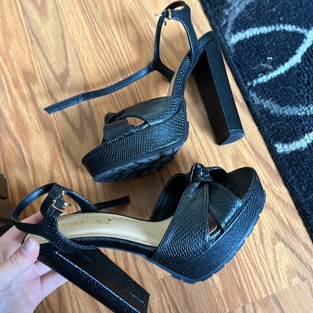 Black high heels bow in front open toe